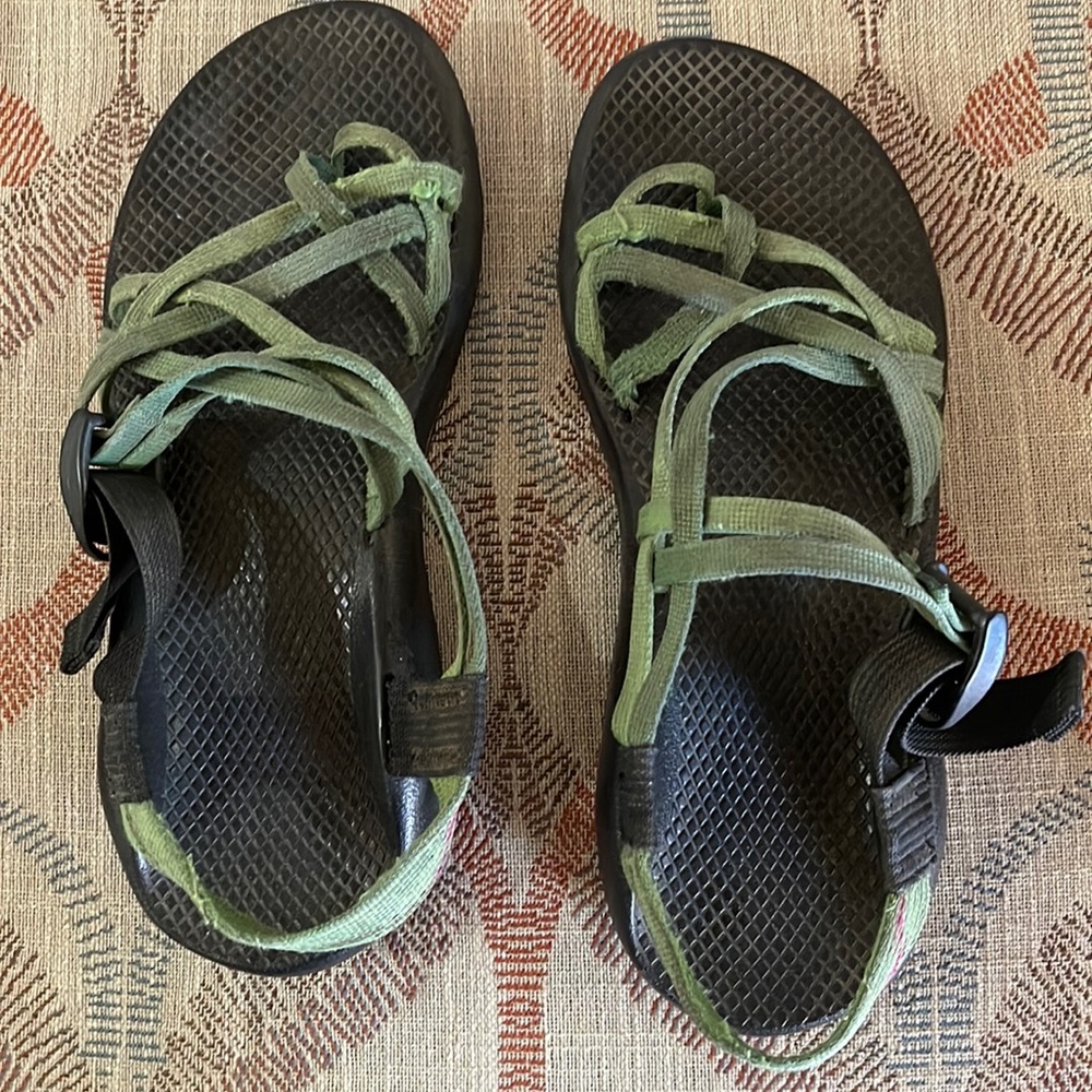 Chaco AS IS green sandal 9 please read